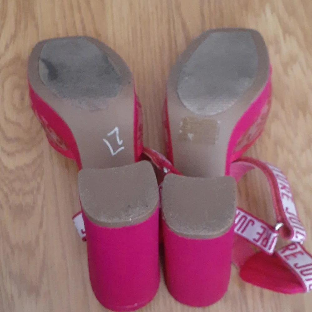 Juicy Couture hot pink platform heel size 9 EUC